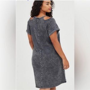 Torrid Cold Shoulder Gray Dress - Size 2X